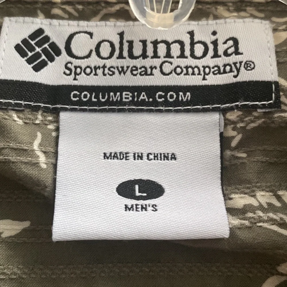 Columbia Sportswear Men’s Shirt/ Large - Picture 3 of 4